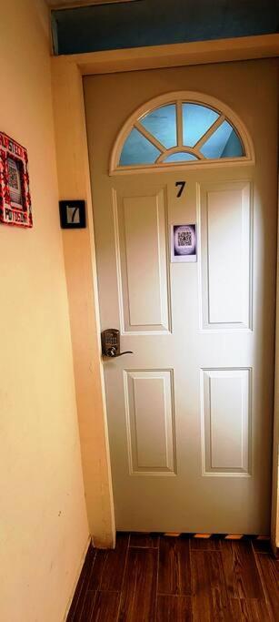 شقة Departamento Privado7, 2 Camas Matri, Parking, Cocina Equipada, Wifi 65 Mb, 2 Climas,Centrico,Tv Smart سيوداد فاليس المظهر الخارجي الصورة